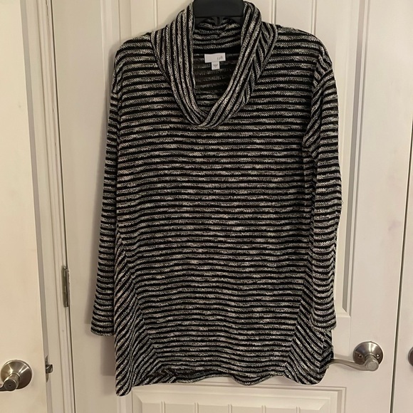J. Jill Tops - J Jill Tunic Top Womens L Cowl Neck Long Sleeve‎ black and white weave design.